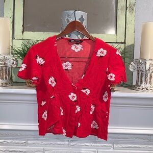 Zara Red Floral Print Deep V Bust Cropped Button Front Top Size Medium